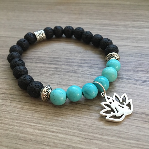 🌊 Turquoise Howlite Lava Bracelet - Picture 2 of 3